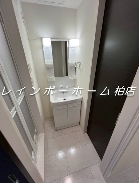 洗面設備　同施工。参考写真。