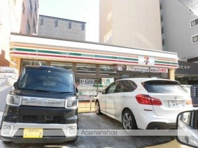 コンビニ　セブンイレブン（コンビニ）まで406m