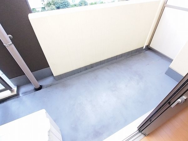 バルコニー　日当たり良好です。