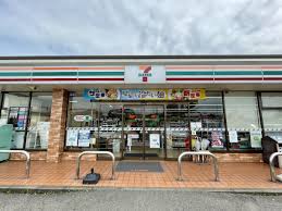 コンビニ　セブンイレブン笹塚店（コンビニ）まで217m