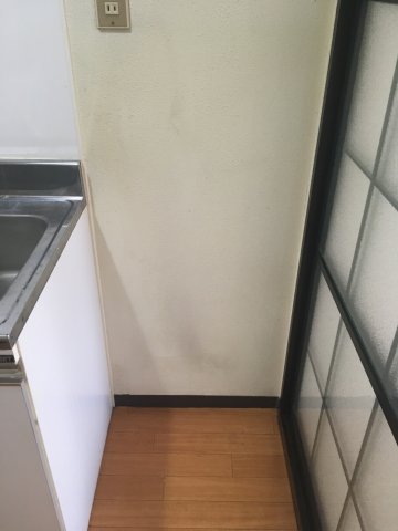 キッチン　冷蔵庫置場