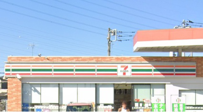 コンビニ　セブン-イレブン 春日部梅田3丁目店（コンビニ）まで1000m