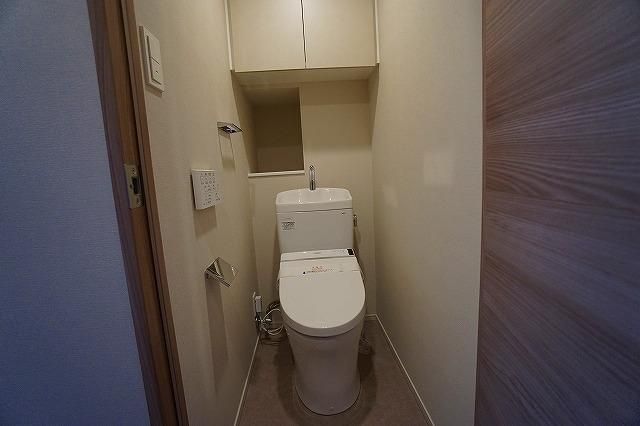 トイレ　落ち着いたトイレです