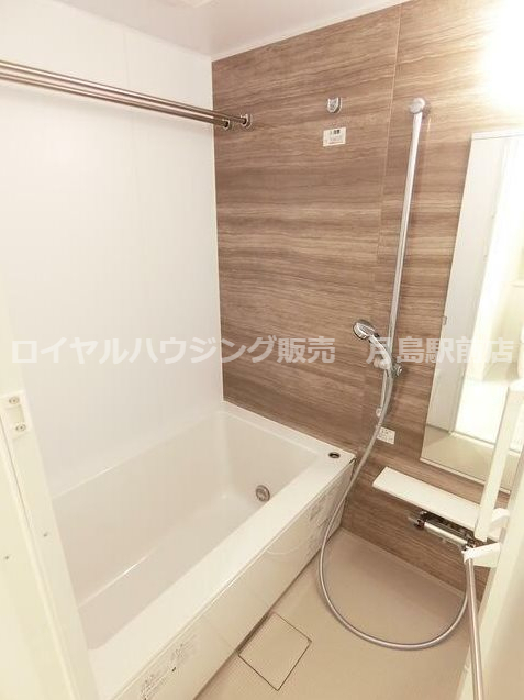 バス・シャワールーム　別部屋参考写真