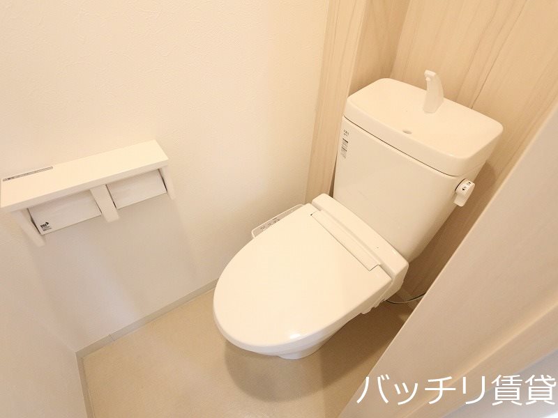 トイレ　同型タイプの為、現状を優先致します。