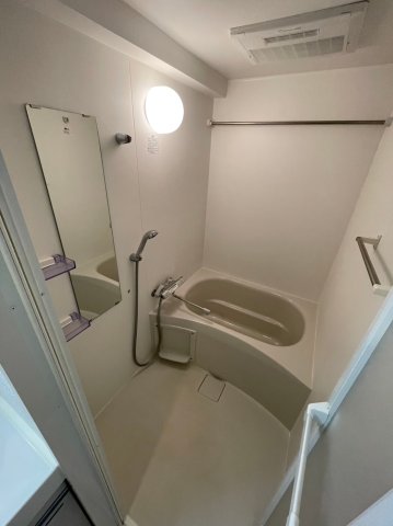 バス・シャワールーム　日々の暮らしに欠かせないお風呂です