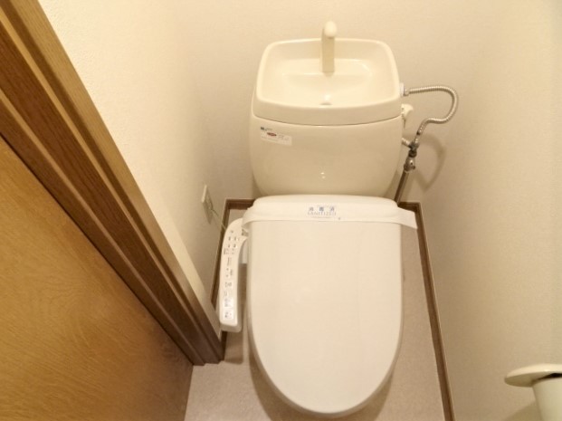 トイレ　※同タイプ参考写真