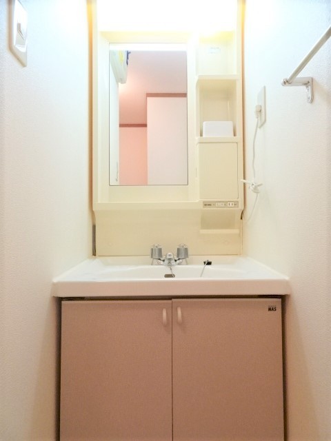 洗面設備　※同タイプ参考写真