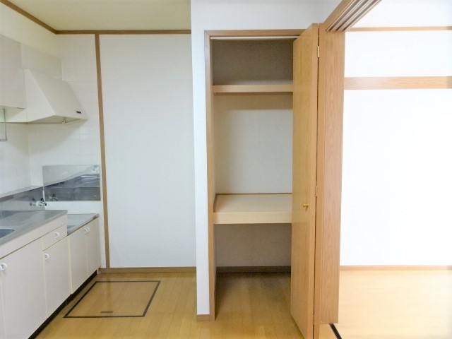 収納　※同タイプ参考写真