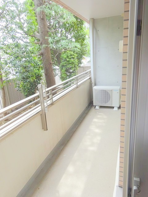 バルコニー　※同仕様写真含む