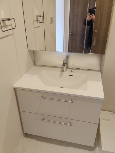 洗面設備　旭化成マンションの参考写真です。メーカー・仕様等異なる場合が