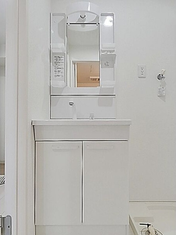収納　※写真は同じマンションの違う部屋のものになります。