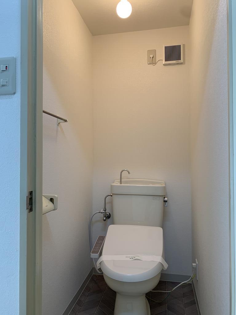 アメニティ西古松のトイレ写真