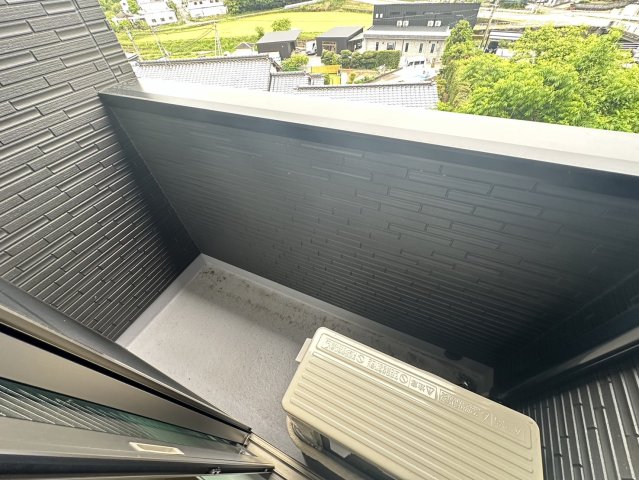 バルコニー　※室内写真は別号室