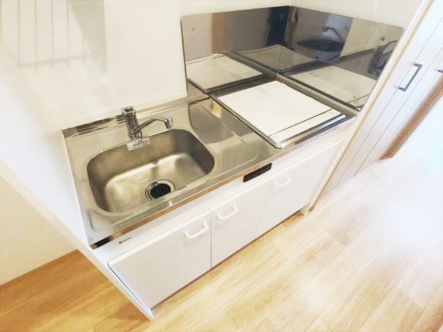 キッチン　2口コンロ付き、お手入れが簡単なIHキッチン