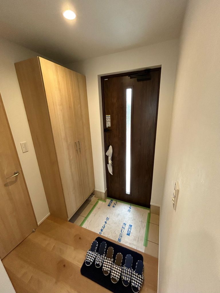 玄関　★お問い合わせはタウンハウジングまで★