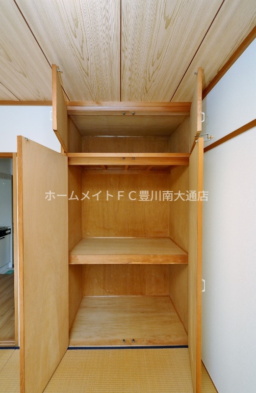 収納　同型別部屋写真（反転）