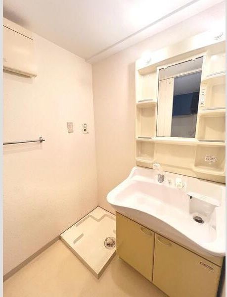 洗面設備　※同型のお部屋の参考写真です