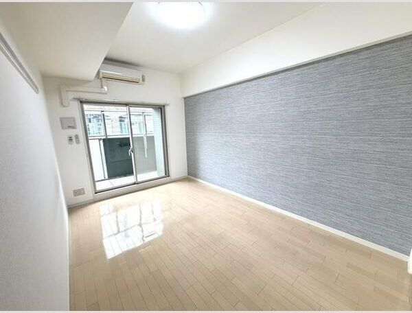居室・リビング　※同型のお部屋の参考写真です