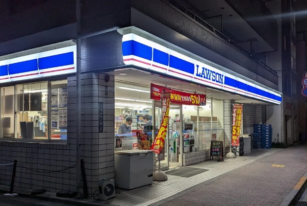 コンビニ　ローソン浅草4丁目店（コンビニ）まで190m
