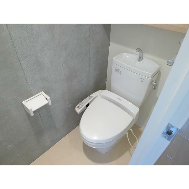 トイレ　※同仕様写真