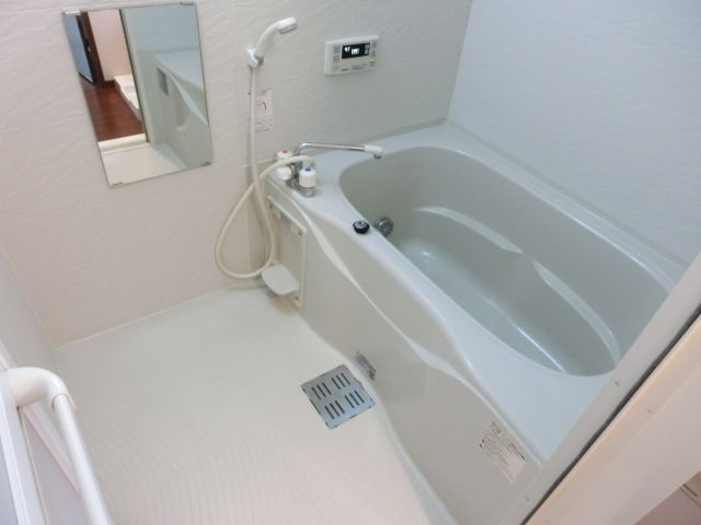 バス・シャワールーム　お風呂で毎日の疲れもスッキリ