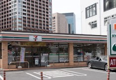 コンビニ　セブンイレブン 港区汐彩橋店（コンビニ）まで213m