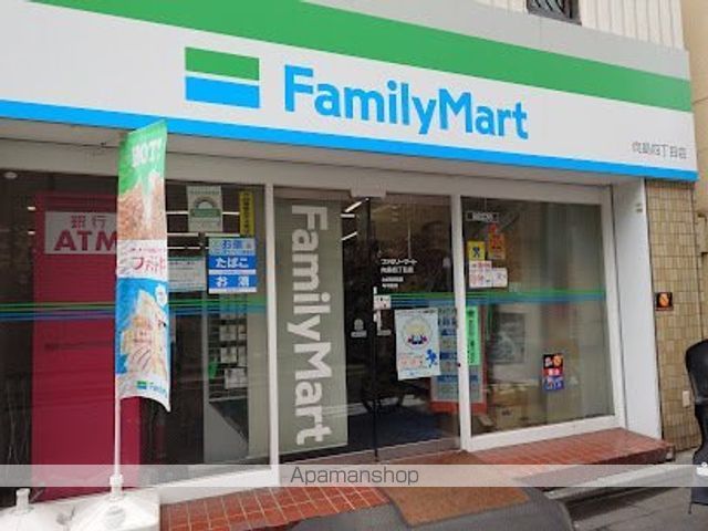 コンビニ　ファミリーマート 向島四丁目店（コンビニ）まで435m