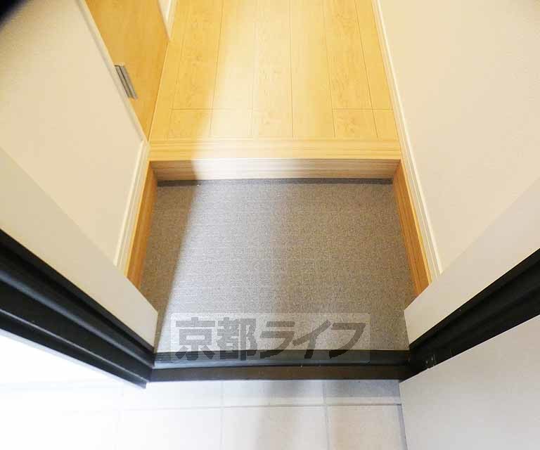 玄関　大きな段差がありません