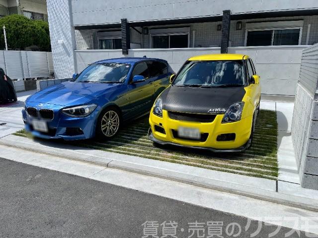 駐車場　敷地内駐車場