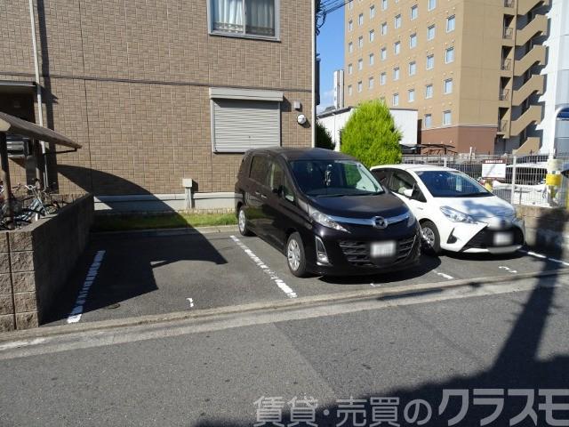 駐車場　敷地内駐車場