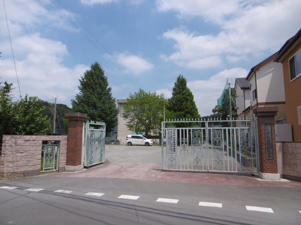 中学校　上尾市立原市中学校（中学校）まで1025m