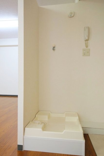 洗面設備　コンパクトで使いやすい洗面所