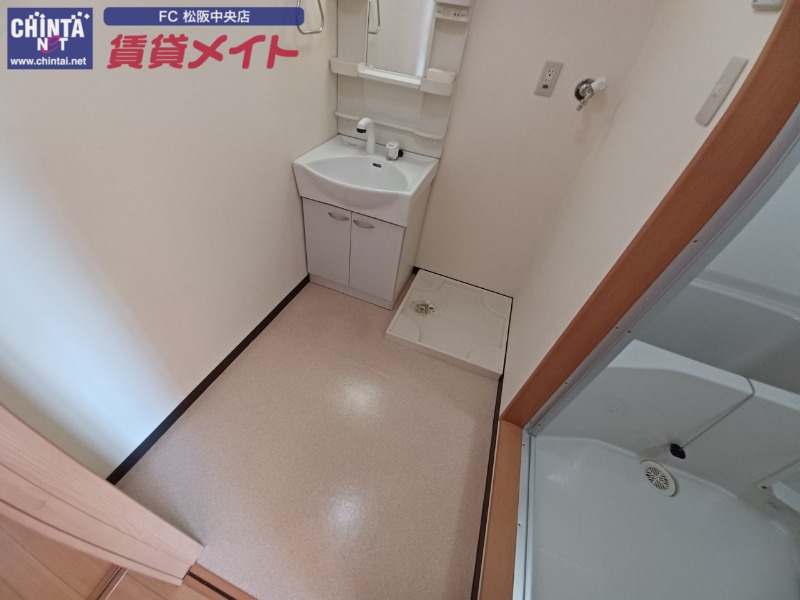 洗面設備　別部屋反転画像参考