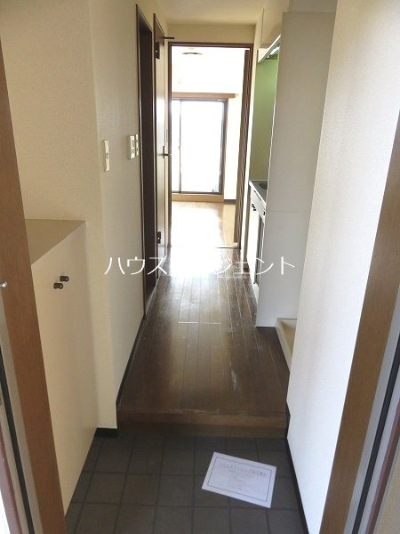 玄関　シューズボックスある玄関です。※参考画像