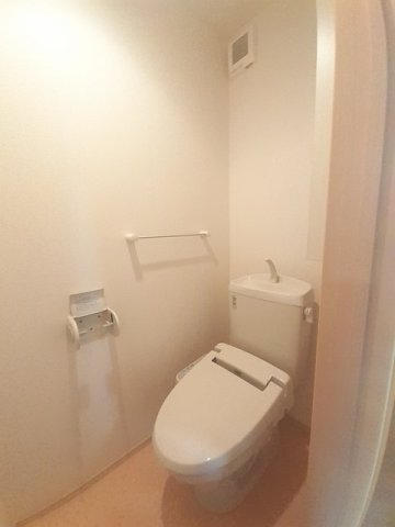 トイレ　落ち着いたトイレです