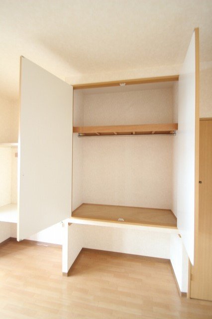 収納　同物件別号室のものです。
