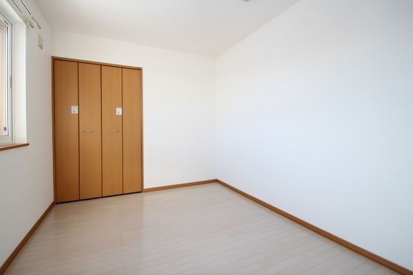 その他部屋・スペース　日当たりの良い洋室です！