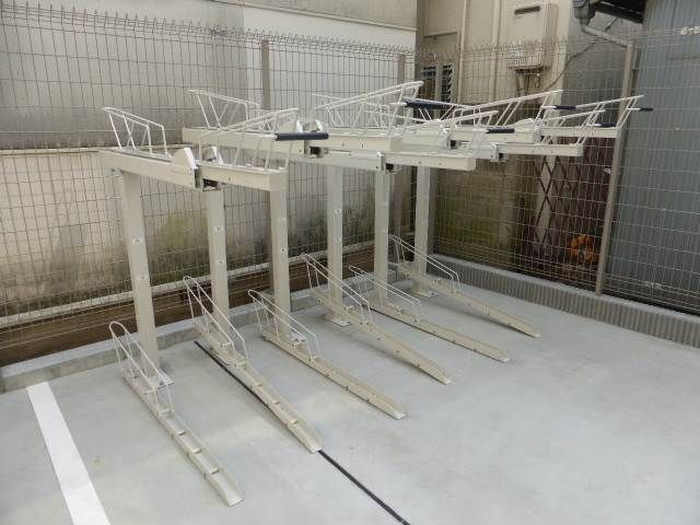 駐車場　駐輪場