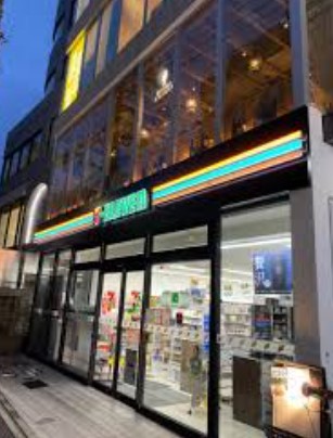 コンビニ　セブンイレブン世田谷自由が丘駅南店（コンビニ）まで156m
