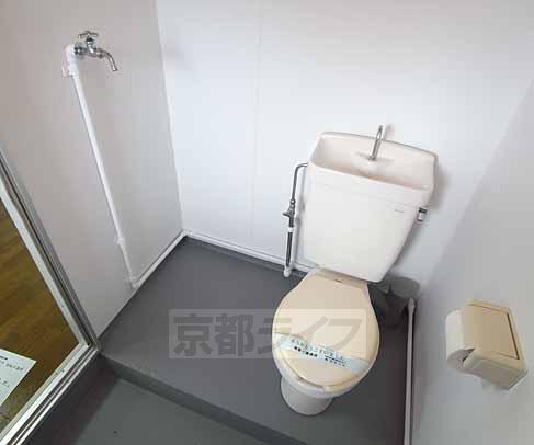 トイレ　洗濯機置き場です