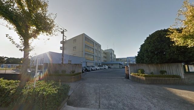 小学校　千葉市立磯辺小学校（小学校）まで680m