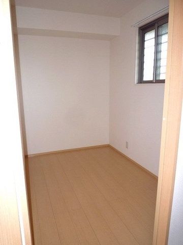 その他　サービスルーム３帖