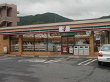 コンビニ　セブンイレブン東広島駅前店（コンビニ）まで513m