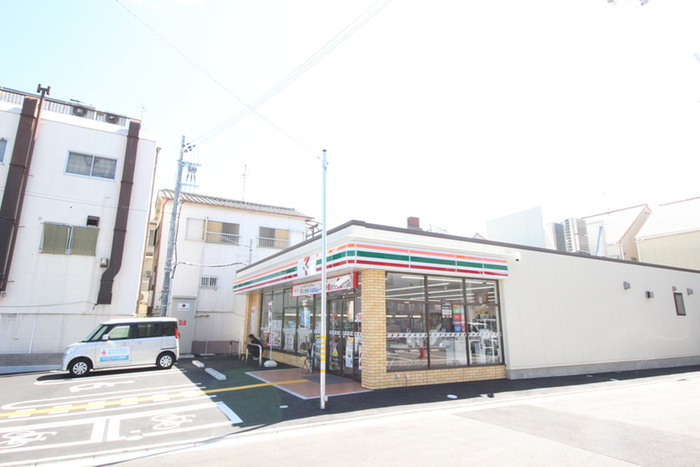 コンビニ　セブンイレブン 東大阪近江堂2丁目店（コンビニ）まで579m