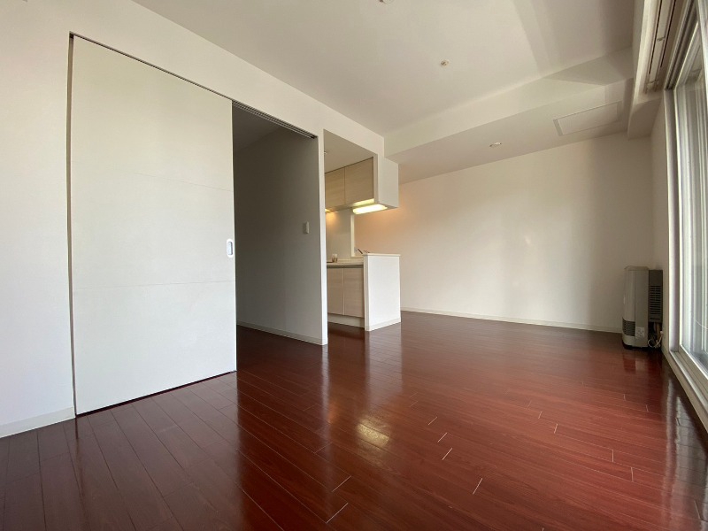 居室・リビング　広くてキレイなお部屋が広がっていて、充実した生活が送れそう。