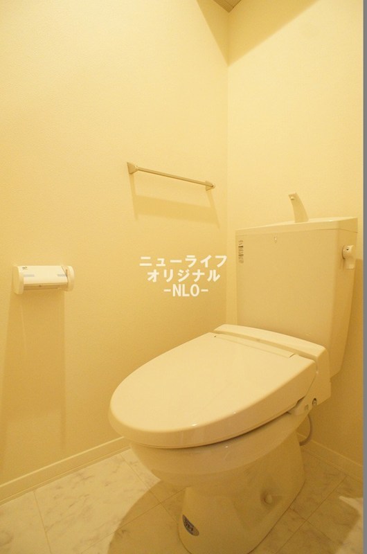 トイレ　トイレには快適な温水洗浄便座付