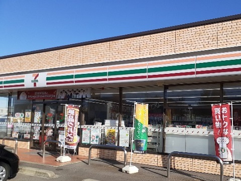その他　セブンイレブン富山西荒屋店まで300m