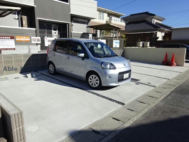 駐車場　駐車場