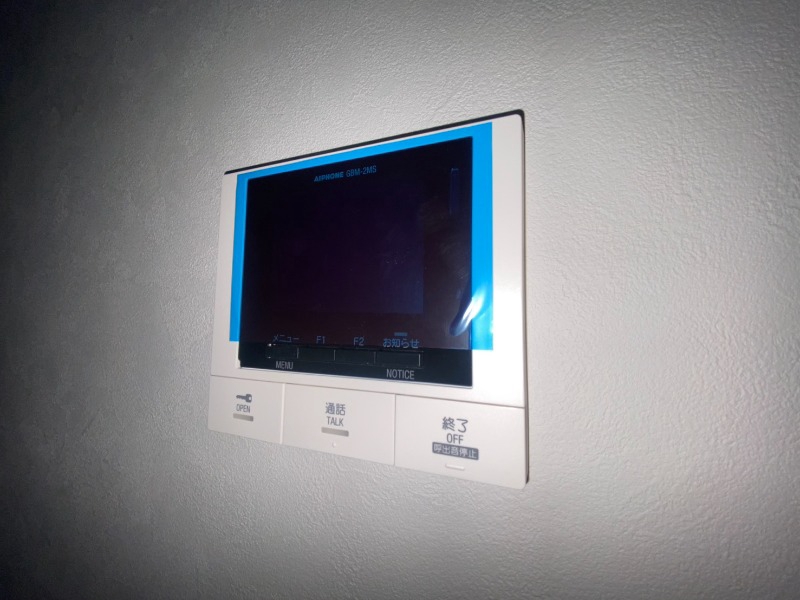 セキュリティ　ＴＶモニター付インターホンです。来客者の顔が見えるので安心！